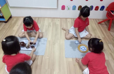 Đồ dùng đồ chơi mầm non sáng tạo cho bé 