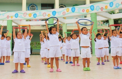 Giáo dục thể chất mầm non mỗi buổi sáng đến trường