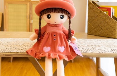 Đồ chơi búp bê giúp trẻ học cách chăm sóc và yêu thương