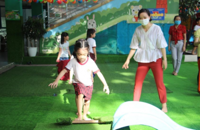 Giải đáp: có nên cho bé đi học sớm hay không