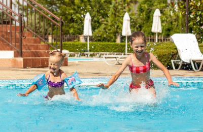 5 món đồ chơi nước cho bé không thể bỏ qua cho kỳ nghĩ năng động