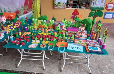 So sánh đồ chơi mầm non tự làm và đồ chơi bán sẳn cho các bé