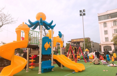 Đồ chơi ngoài trời cho bé