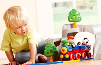 Đồ chơi mầm non giá rẻ cho con em các gia đình công nhân tại TPHCM