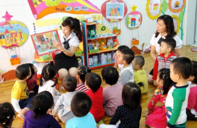 Chọn giờ đưa đón trẻ mầm non phù hợp cho các ông bố bà mẹ