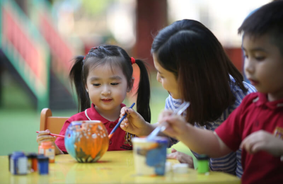 Chuẩn bị cho bé lần đầu đi học mầm non