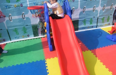 Nhà liên hoàn 2 khối tạo không gian vui chơi rộng rãi cho trẻ