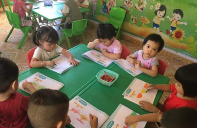 Cần điều kiện gì để mở nhóm giữ trẻ và lớp trông trẻ tại nhà?