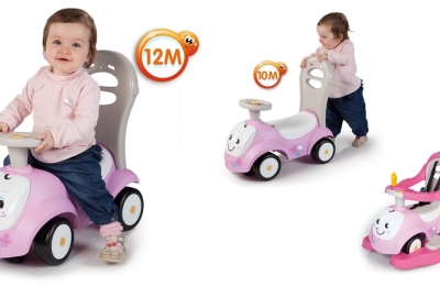 Có nên mua xe chòi chân 2 bánh 4 bánh cho bé