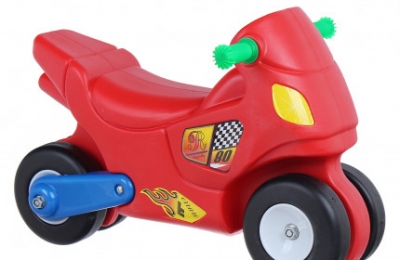 Giúp bé tập đi nhanh chóng với xe chòi chân mô tô