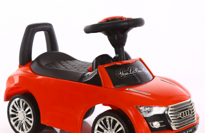 Xe chòi chân ô tô siêu phẩm giúp bé tập đi