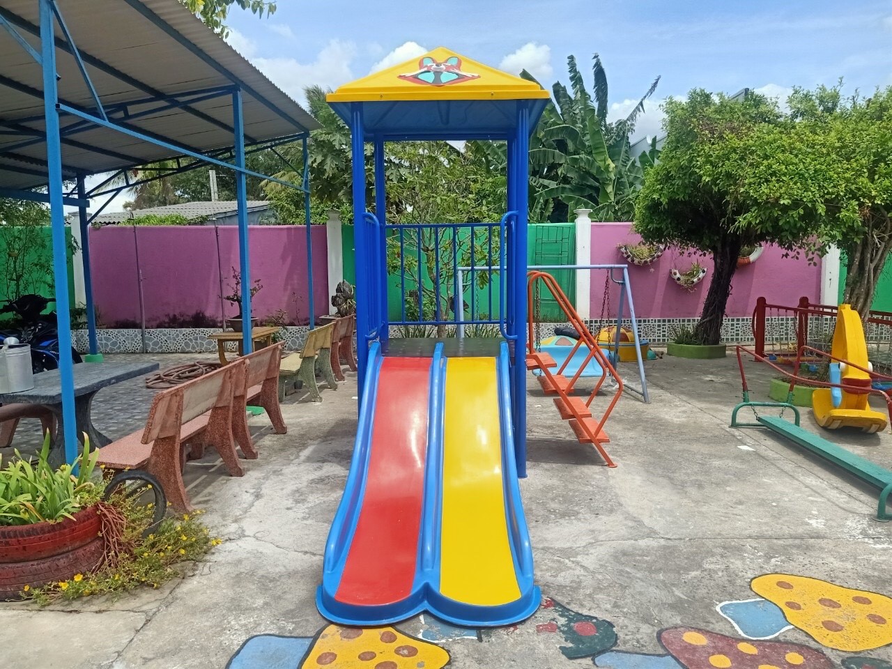 Cầu Trượt Máng Đôi Có Mái CT 013