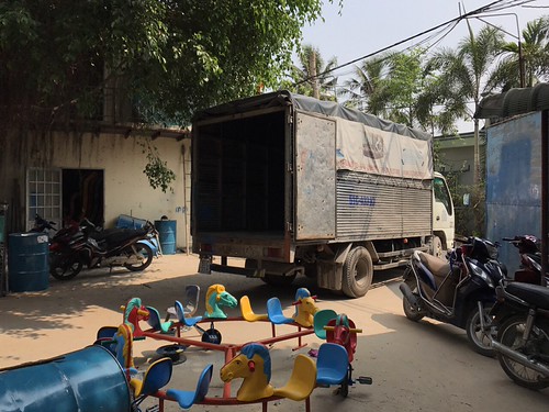 Đội xe tải giao hàng Vân Anh