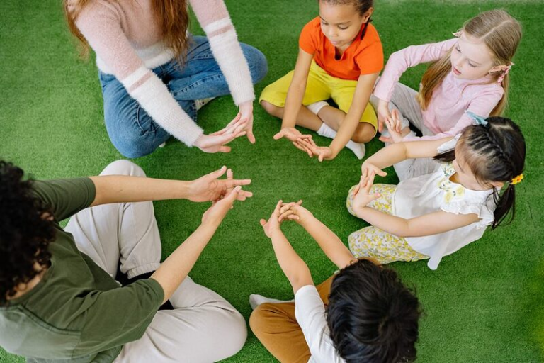 Những bài tập thể dục nhẹ nhàng dành cho bé mầm non