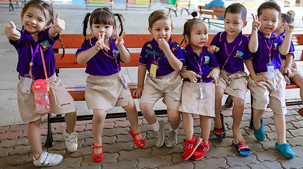 Những mẫu thiết kế trang phục mầm non đẹp cho các trường