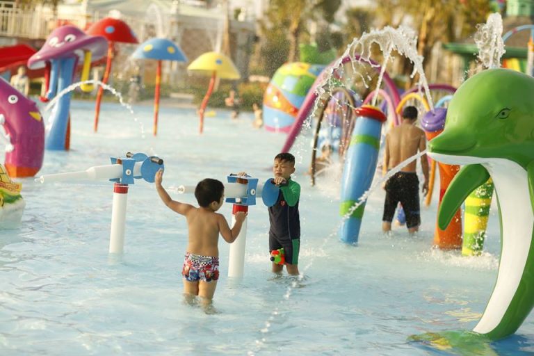 Thi công khu vui chơi dưới nước cho bể bơi thiếu nhi