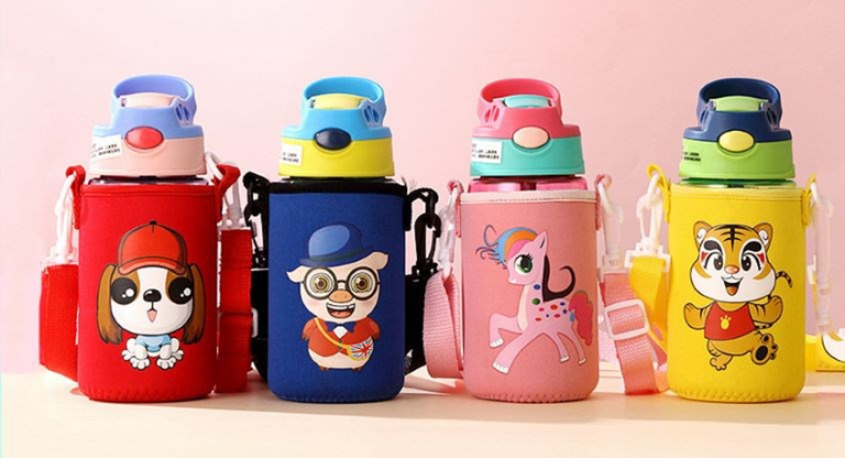 Những mẫu bình nước đi học đáng yêu cho bé