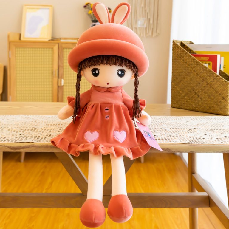 Đồ chơi búp bê giúp trẻ học cách chăm sóc và yêu thương