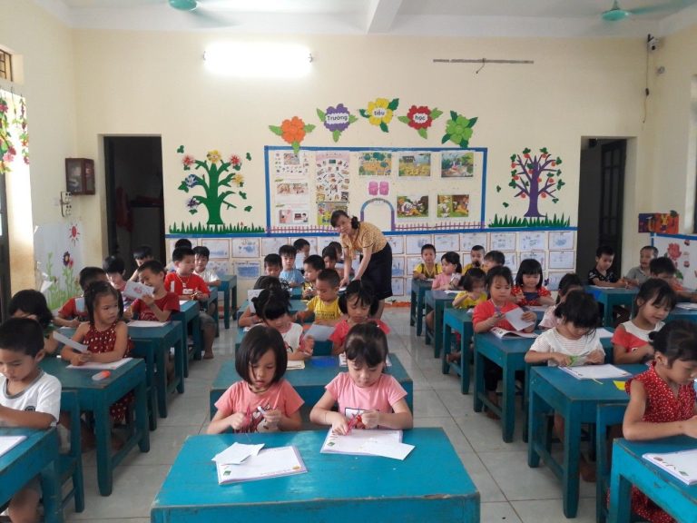 Công tác giáo dục chăm sóc nuôi dưỡng trẻ mầm non