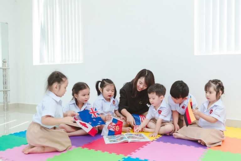Cách cho trẻ học tập và hoà nhập nhanh chóng khi đi học