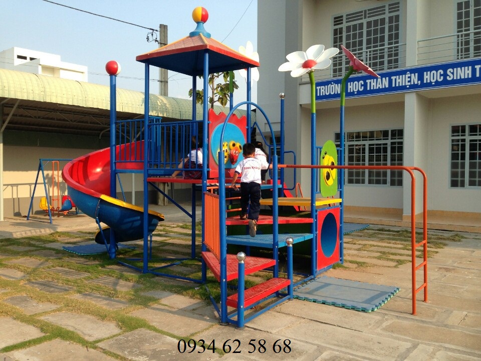 Bộ cầu trượt 3 bông hoa_CT 102