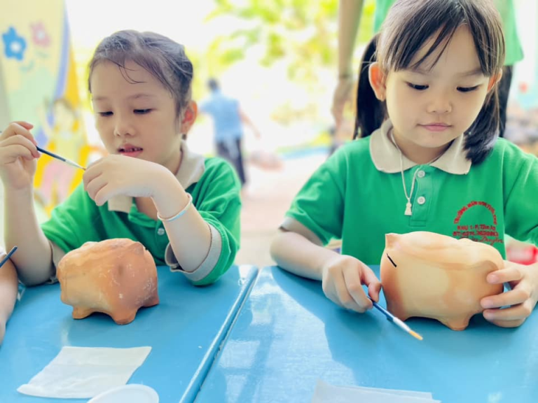 Đồ chơi tô tượng yêu thích dành cho các bé mầm non