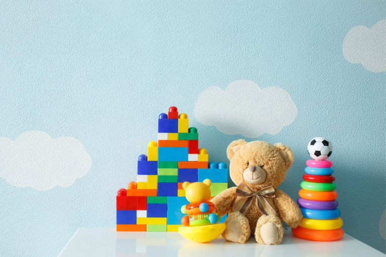 Đồ chơi cho bé nên chọn loại nào an toàn phù hợp lứa tuổi