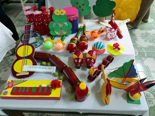 Đồ dùng đồ chơi tự làm của giáo viên mầm non