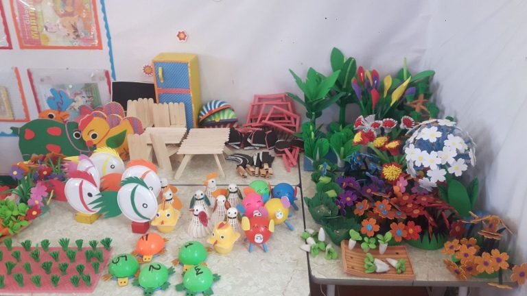 Đồ dùng dạy học mầm non tự làm