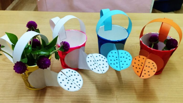 Trưng bày đồ dùng đồ chơi mầm non tự làm đẹp bất ngờ