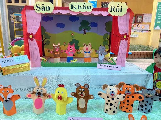 Sáng tạo với Đồ dùng mầm non tự làm với trẻ em