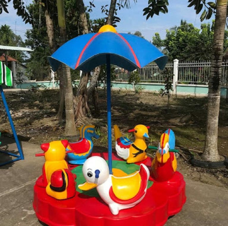 Đu quay mầm non tạo hưng phấn cho trẻ