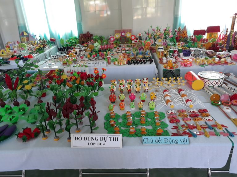 Những hội thi đồ dùng đồ chơi mầm non trong các dịp lễ của bé mầm non