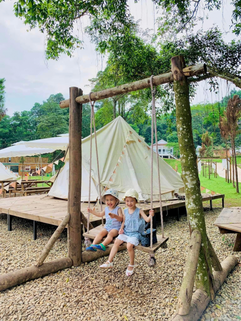 Lều cắm trại tí hon cho bé cắm trại trải nghiêm