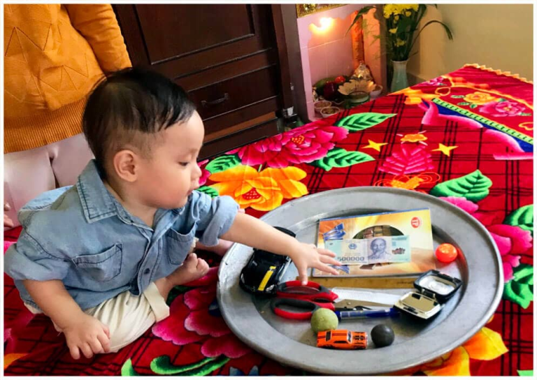 Cách chuẩn bị cho bé một mâm bốc thôi nôi