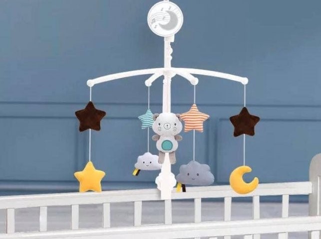 Mua đồ chơi gì tặng cho bé đầy tháng