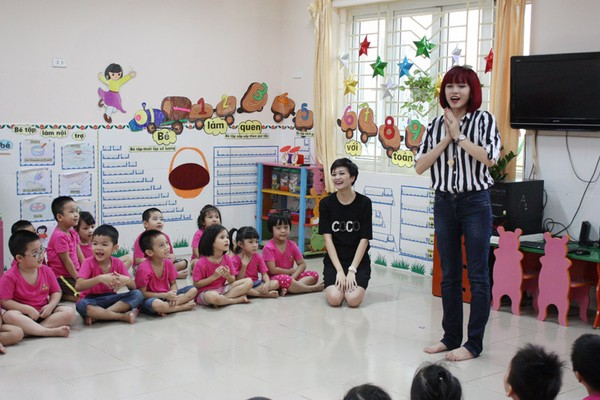 Học nghề giáo viên mầm non – Nghề giử trẻ
