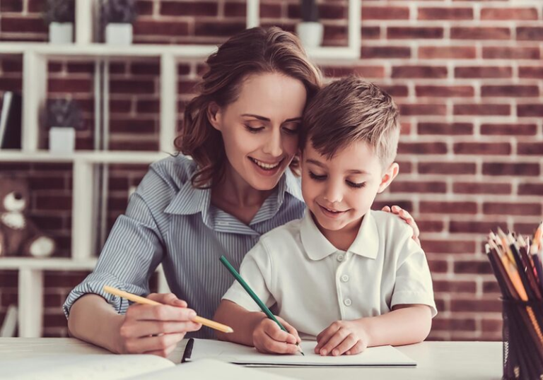 So sánh Nhà Trẻ, Trường Mầm Non và Mẫu Giáo