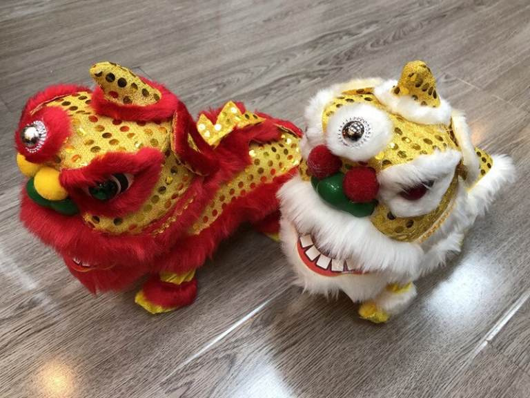 Đồ chơi múa lân dành cho trẻ mầm non