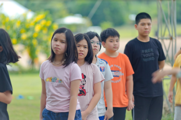 Các trò chơi team building trong nhà cho trẻ em