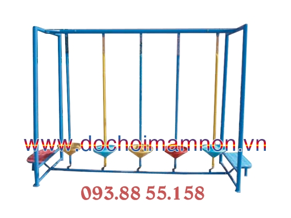 Thang leo trụ vận động cho trẻ mầm non