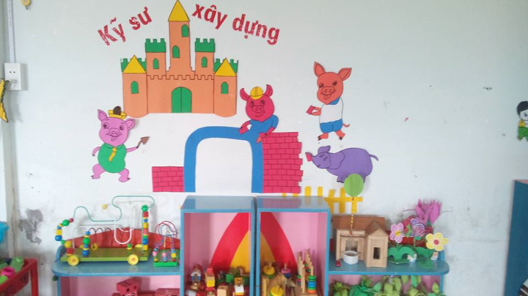 Đồ dùng trang trí mầm non