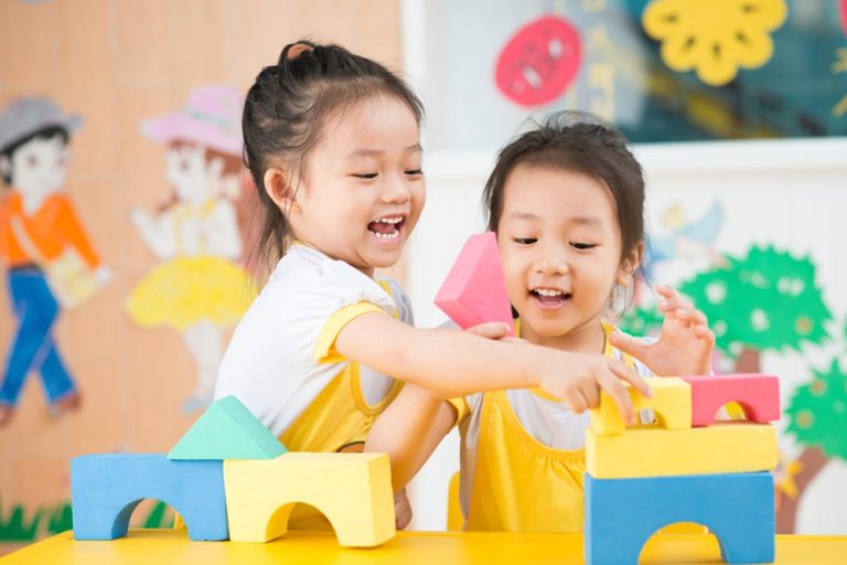Cách bước chuẩn bị cho trẻ đi học mầm non
