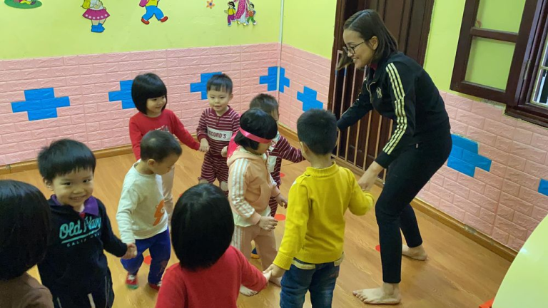 Các trò chơi dân gian tuổi thơ của các bé mầm non