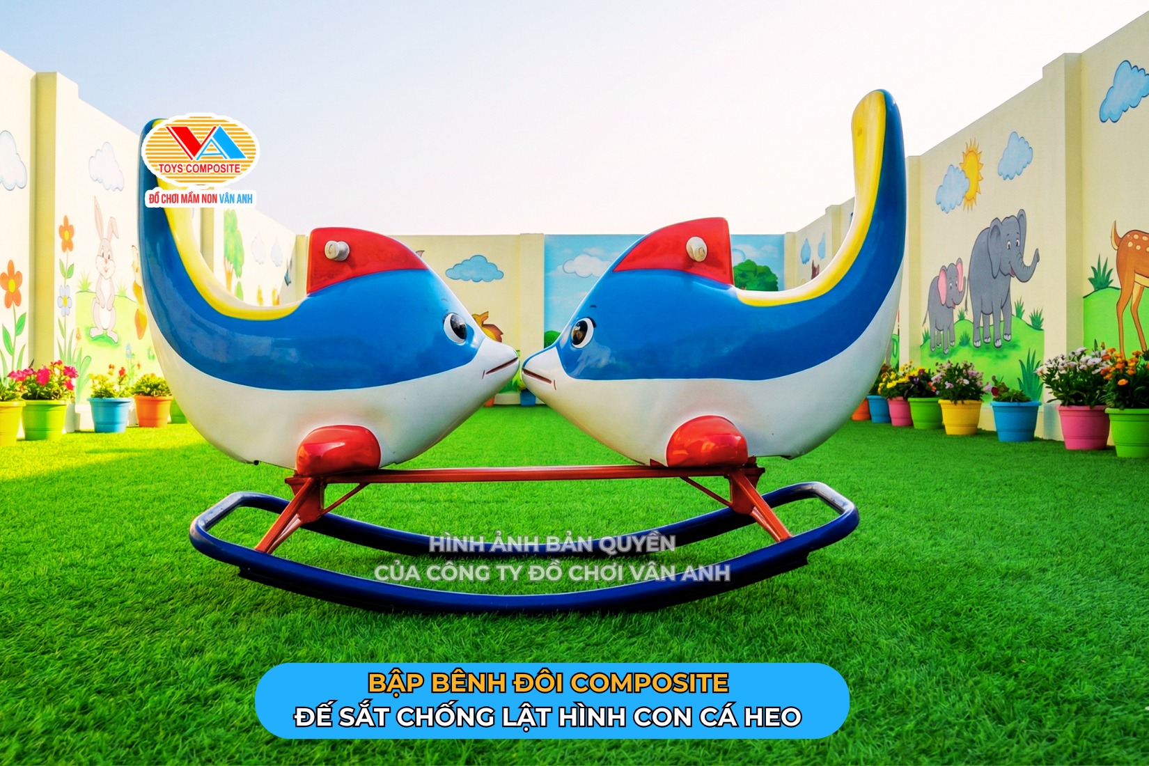 Bập bênh mầm non hình cá heo giúp bé tăng cường vận động nhóm.