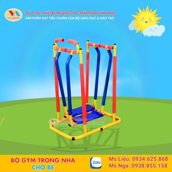 Máy tập đi bộ trên không với khung sắt chắc chắn, giúp rèn luyện thăng bằng và sự phối hợp nhịp nhàng giữa tay và chân cho trẻ nhỏ.